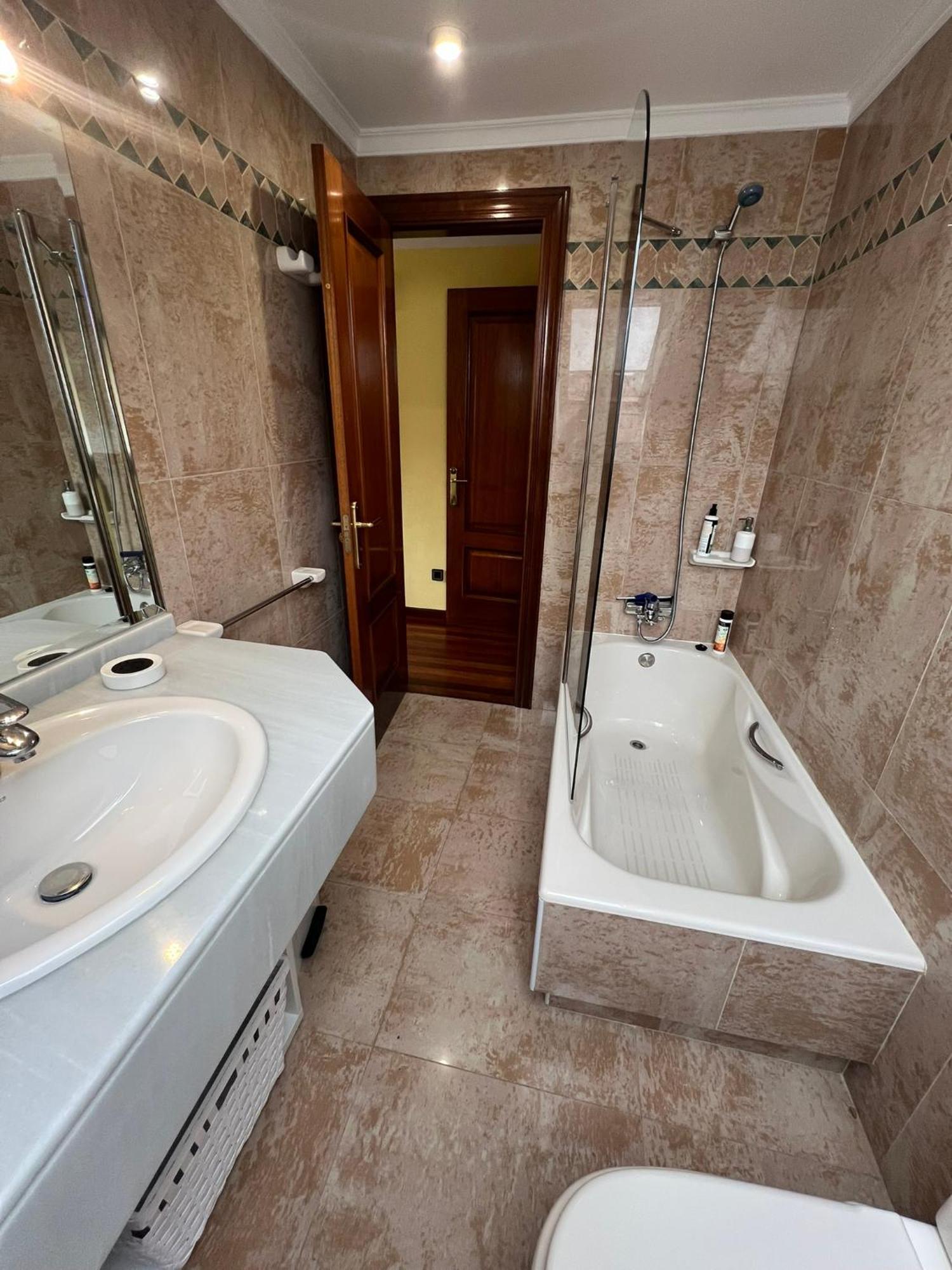 Gestiona2R- Casa Grande En El Centro De Llanes Villa Buitenkant foto